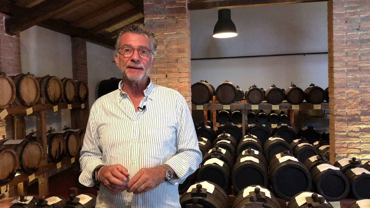 Load video: A video about the Piro signature bottle